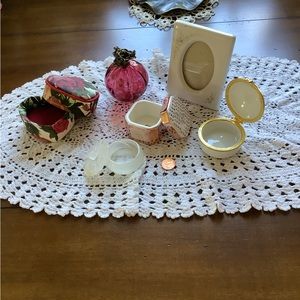 Trinkets Bundle. FREE surprise Jewelry gift inside one trinket!!